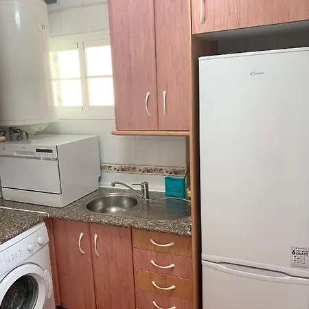Carihuela A 300 Metros Playa アパート トレモリノス